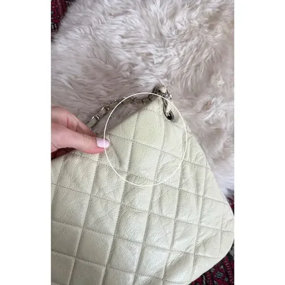 Vintage Chanel Ivory Quilted Caviar Leather Zip Expandable Shoulder Purse - Picture 12 of 15